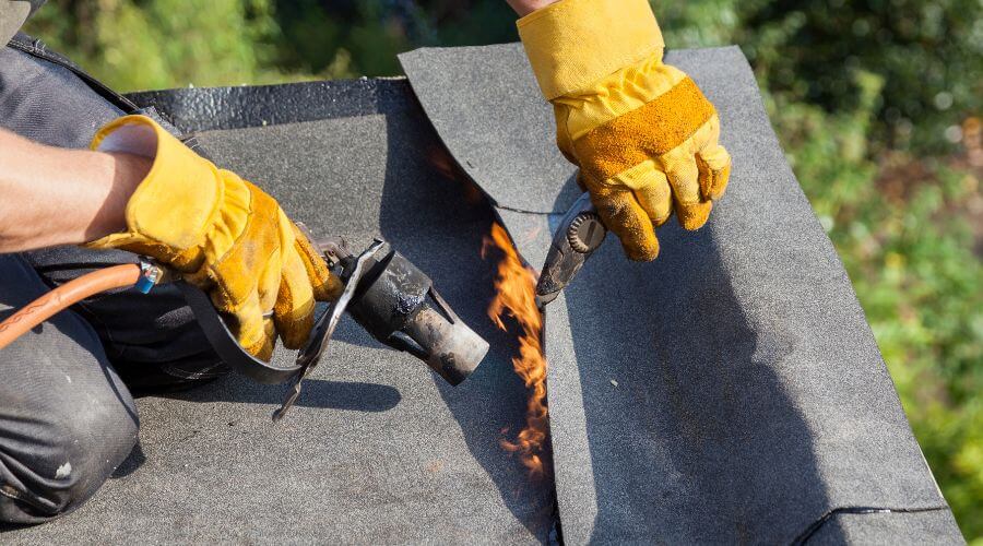 Professional flood damage restoration services in Lejunior, KY